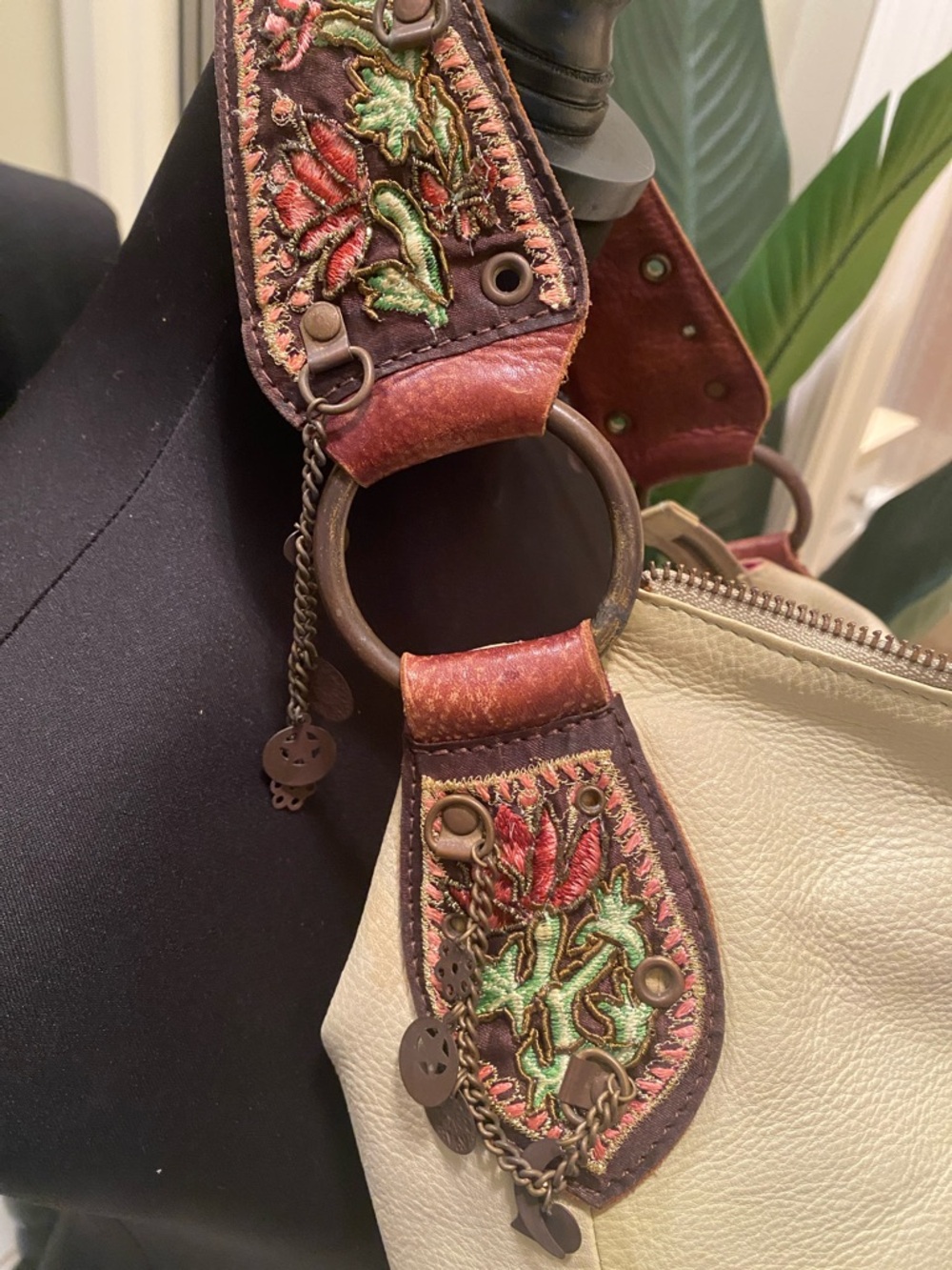 Betsey Johnson light green Leather Shoulder Bag with Brown Strap - Picture 6 of 6